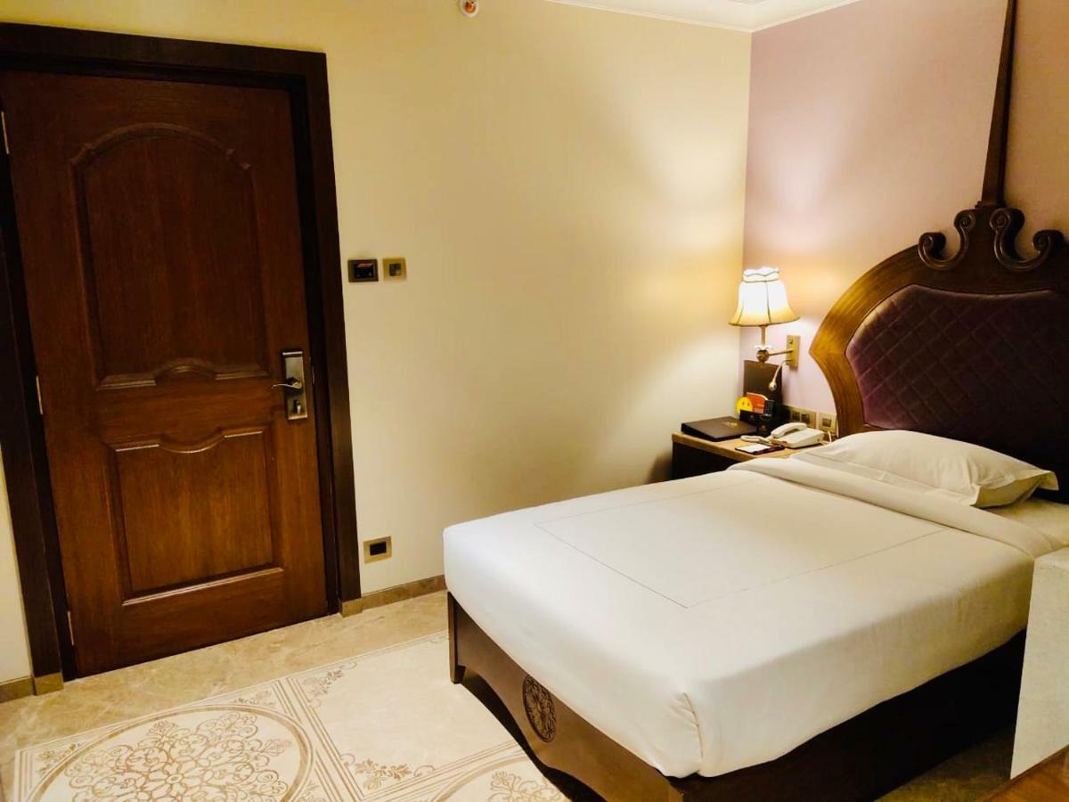 Hotel Sai Palace , Mangalore Ngoại thất bức ảnh